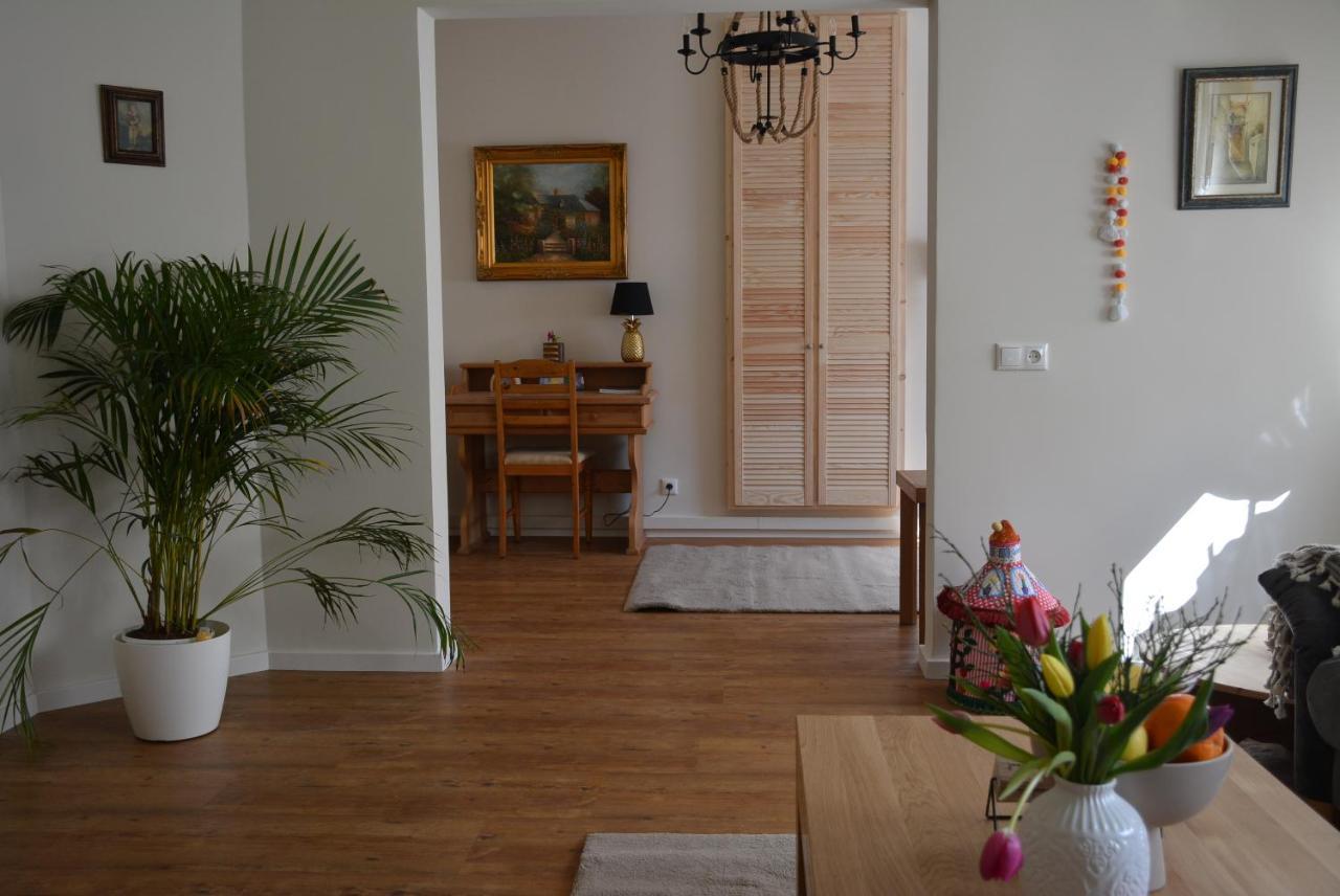 Ferienhaus Waldorf Biebelsheim ภายนอก รูปภาพ