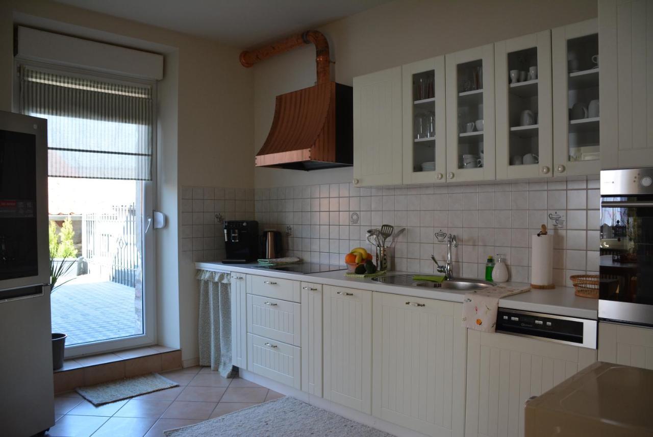 Ferienhaus Waldorf Biebelsheim ภายนอก รูปภาพ